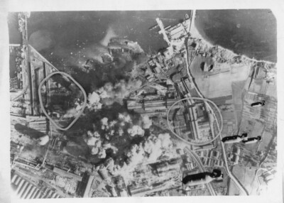 B26 MARAUDERS ATTACK ON RANGIERBAHNHÖFE, ITALIEN - Original Flugzeugfoto
