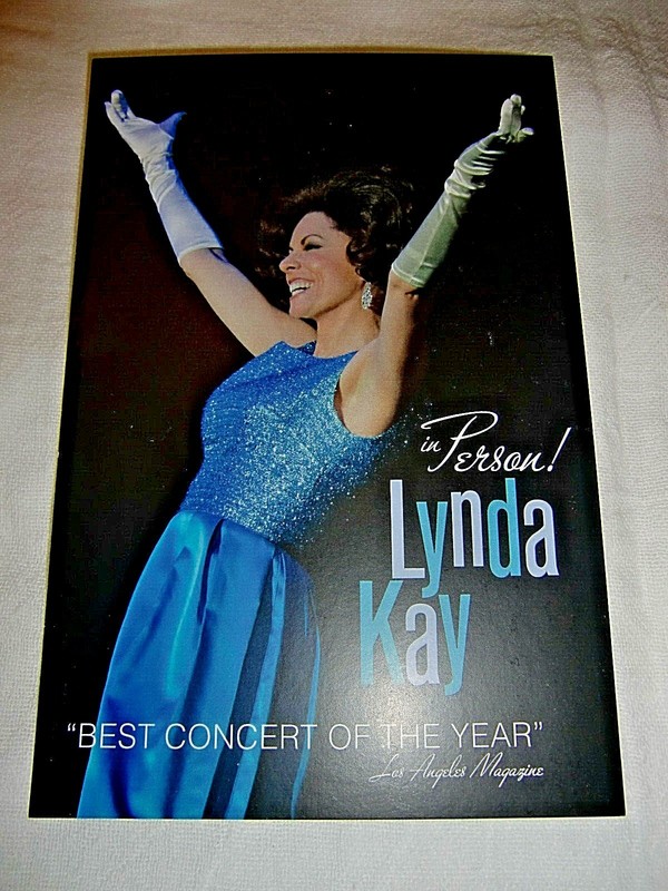 GRETSCH GUITAR GIRL LYNDA KAY POST CARD GRETSCH ARTIST IN PERSON NICE RARE NEW