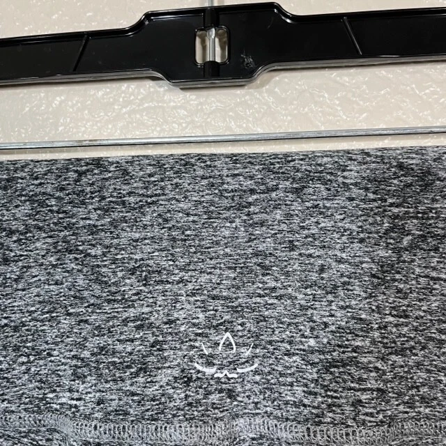 beyond-yoga athletic gym workout heather logo leggings