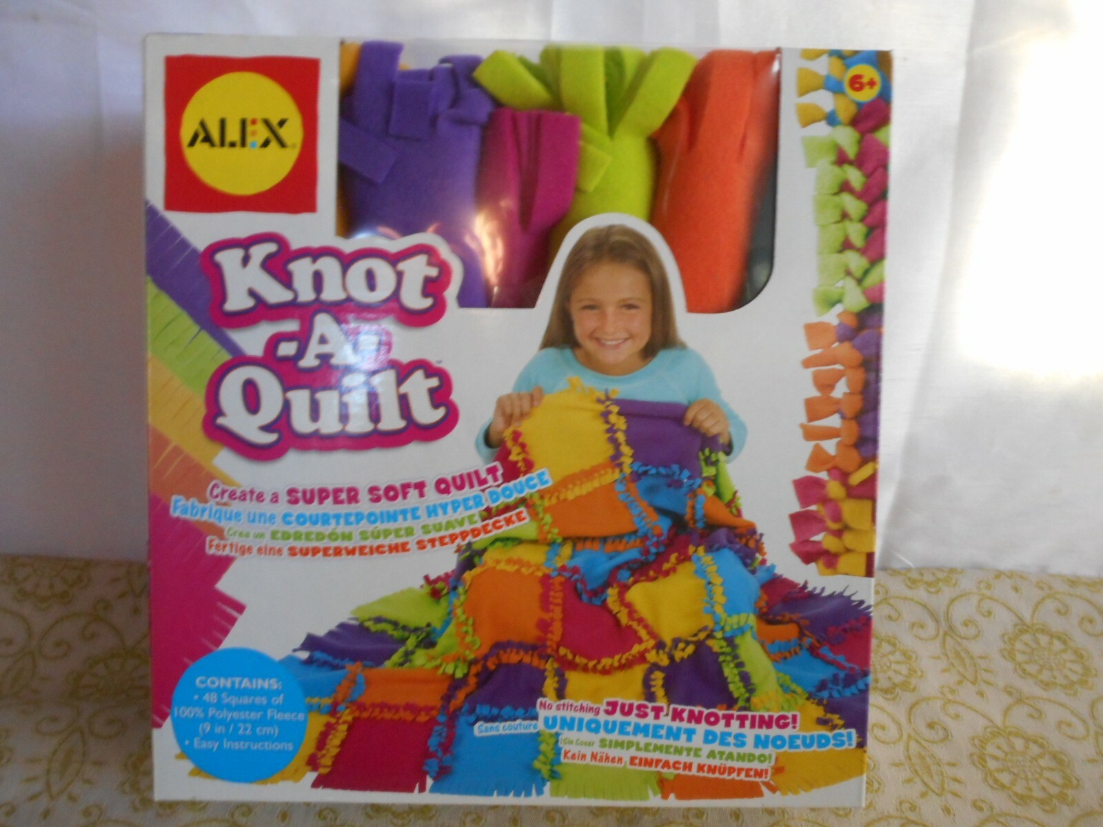"knot A Quilt" No-sew Fleece Quilt Kit 6 Yrs+ New