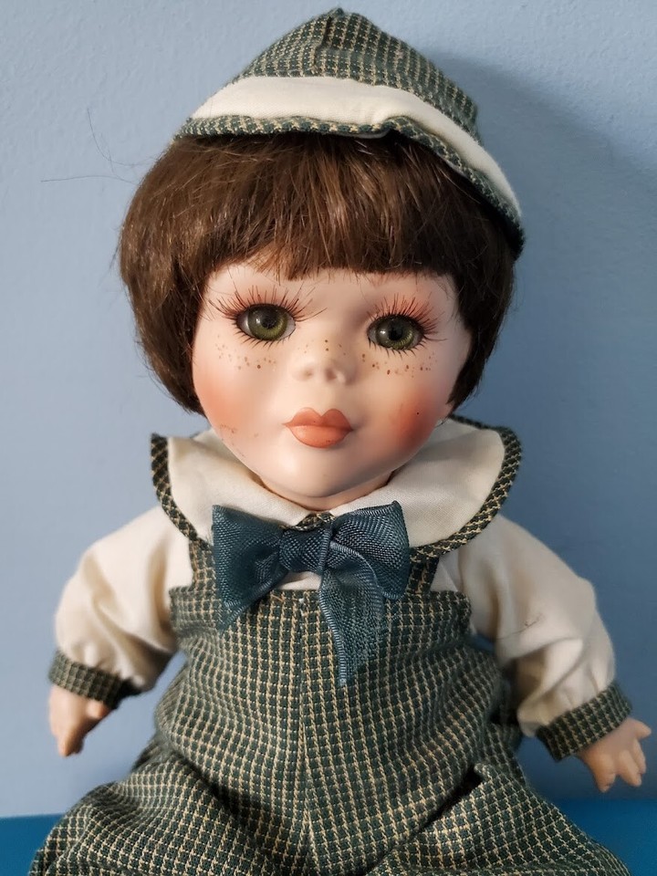 Poupée Franklin Mint En Porcelaine Peanuts - Signée Par L'artiste Maryse Nicole
