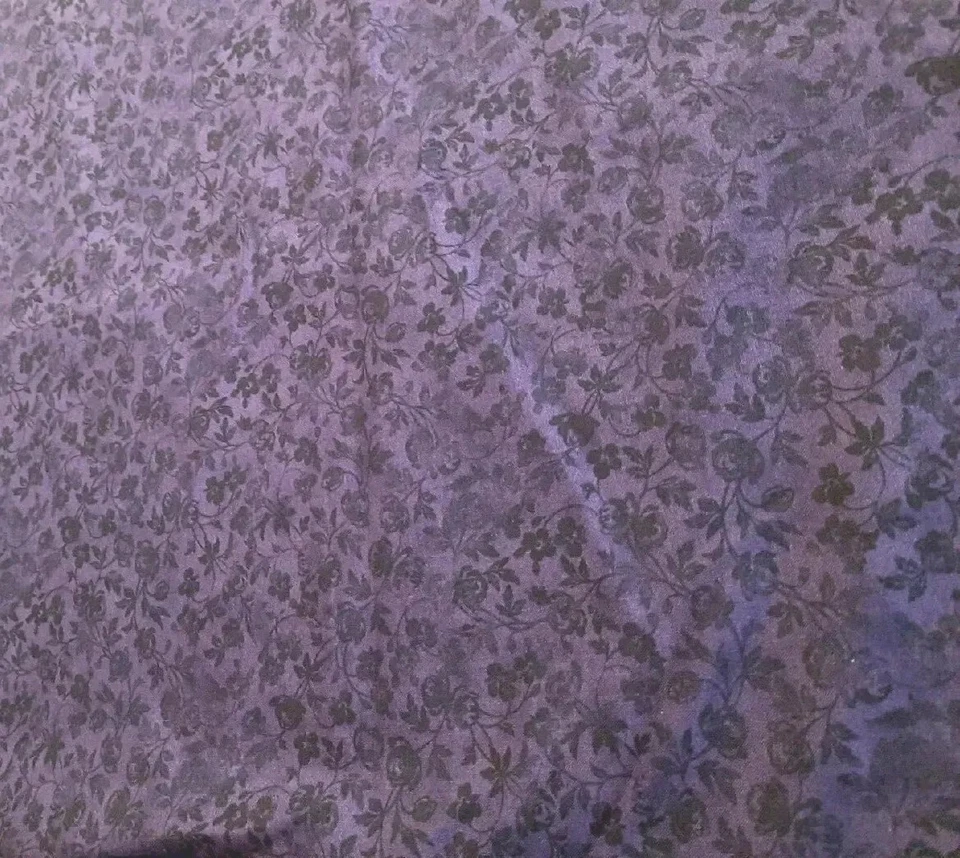 Tecido Michael Miller roxo 2 jardas Delicata #7280 com algodão floral preto - Imagem 3 de 4