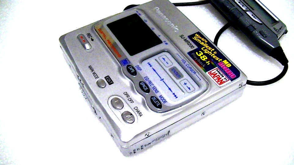 VINTAGE PANASONIC MINIDISC WALKMAN PLAYER RECORDER SJ-MR200, Works very well - Image 2 of 3