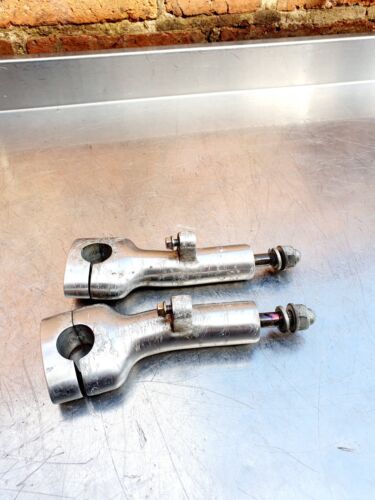 01 - 09 KAWASAKI BN125 ELIMINATOR OEM HANDLEBAR RISERS - Picture 2 of 8