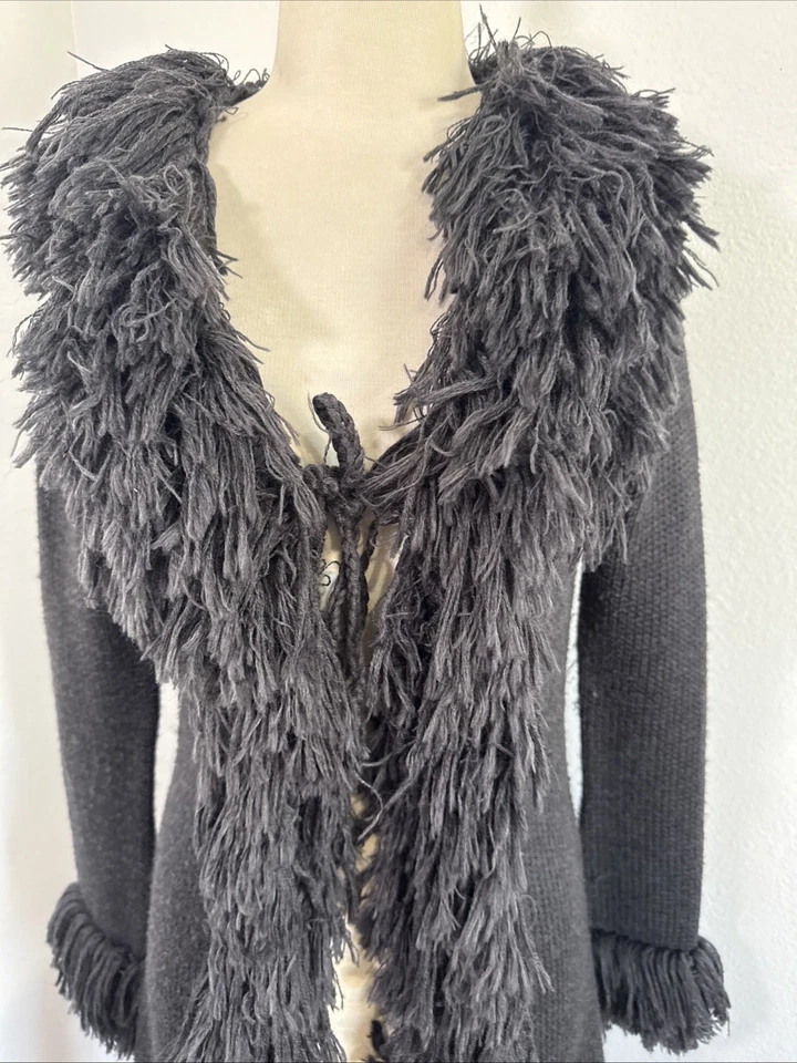 Bebe Penny Lane Cardigan S Gray Shaggy Fringe Collar Cuffs Mob Wife Y2K Glam - Image 3 of 4