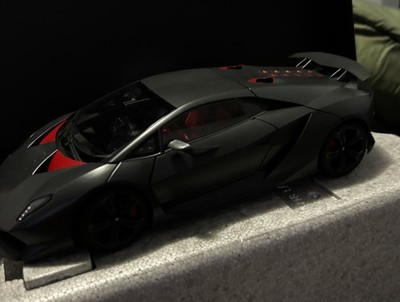 AUTOart Lamborghini Sesto Elemento 1/18 Scale Carbon Fiber Grey Model Car