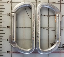 EARLY 90's VINTAGE BLACK DIAMOND 'D' CARABINERS 22KN x 2 ROCK CLIMBING, CAVING