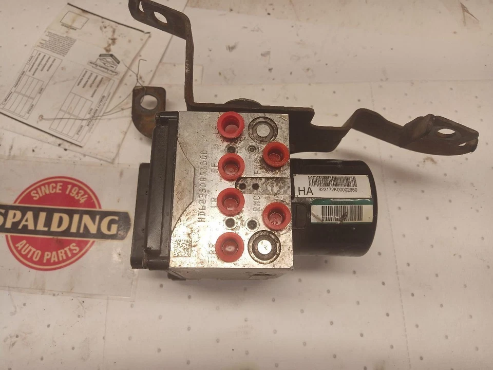 GM 15933164 Anti-Lock Brake ABS Pump from 2007 Chevrolet Trailblazer 11425701 - Image 3 of 4