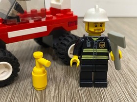 LEGO City 7241 FIRE CAR 100% Complete (2005)