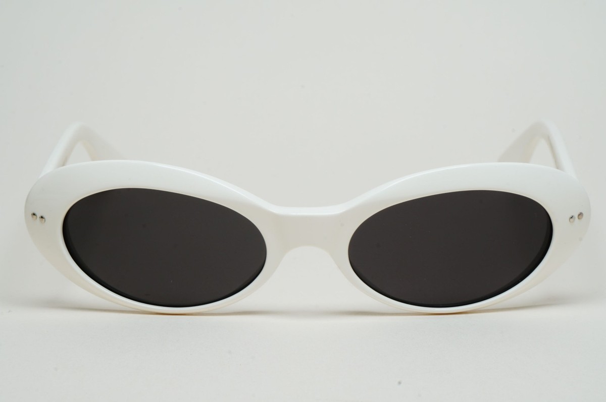 Gucci Sunglasses 1997 Vintage White Oval Black Retro GG 2413/S C29