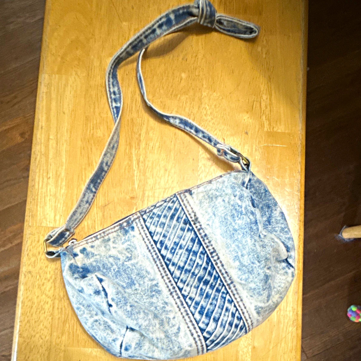 25+ Shoulder Bag 1990s Vintage Bags, Handbags & Cases for sale