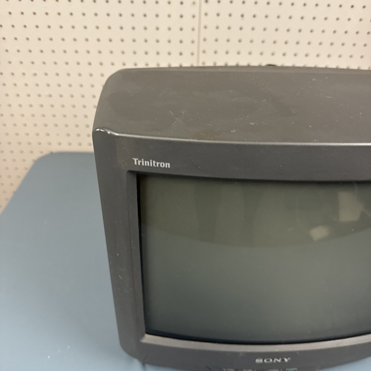 Vintage Sony Trinitron KV-13M30 13
