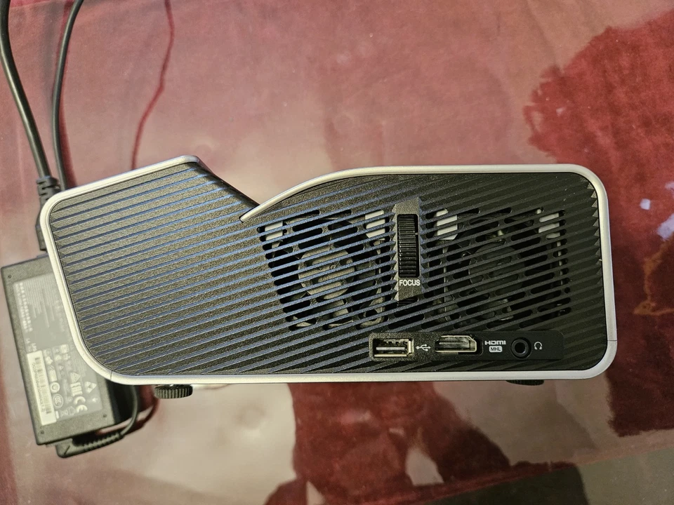 LG PH450UG Portable LED Ultra Short Throw Projector Home Theater Used - Image 4 of 4