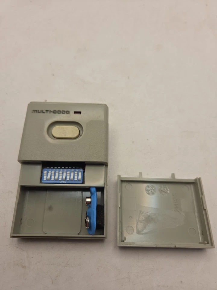 Linear Multi-Code 308911 1 Button Remote Transmitter 308911 0545 300 With Clip - Image 2 of 4