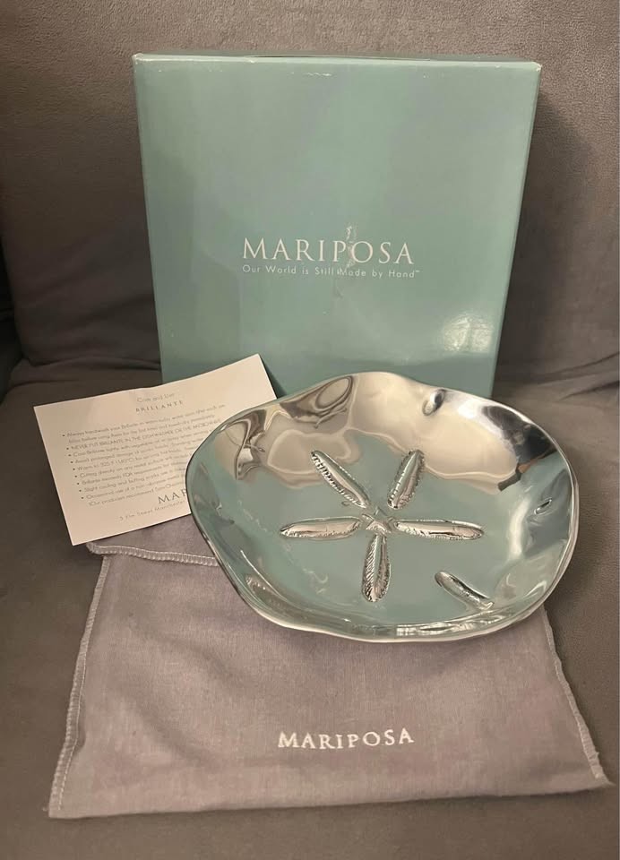 Mariposa Sand Dollar 6 inch Trinket Tray or Serving Plate New in Box