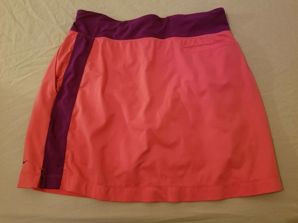 Falda de golf Nike para mujer M mediana púrpura atlética Foto 2 de 4