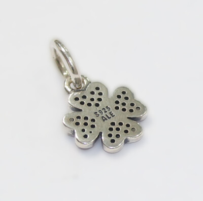 New Authentic Pandora Charm Sparkling Lucky Clover Pendant