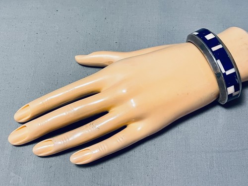 ONE OF THE BEST VINTAGE NAVAJO MIDNIGHT LAPIS STERLING SILVER BRACELET INLAY - Picture 7 of 9