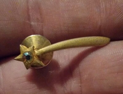 Vintage T&T FGM Gold Tone Blue tone Shooting Star Comet Lapel Pin