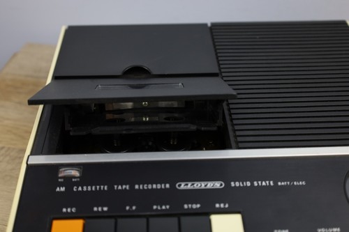 VINTAGE LLOYD’S SOLID STATE BATTERY/ ELECTRIC AM RADIO &CASSETTE RECORDER #9V23A - Picture 12 of 21
