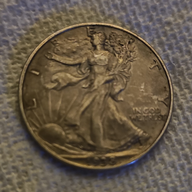1938 Walking Liberty Half Dollar 50C Silver .900 Philadelphia Business KM#142