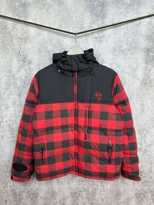 Stussy Buffalo karierte Daunenjacke rot schwarz Kapuze kariert Nylon Puffer...