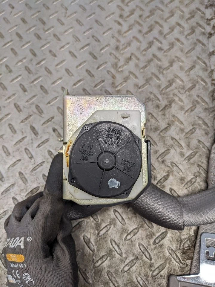 Retractor cinturón seguridad trasero derecho pasajero Chevy Blazer 95-01 1173455 Foto 4 de 4