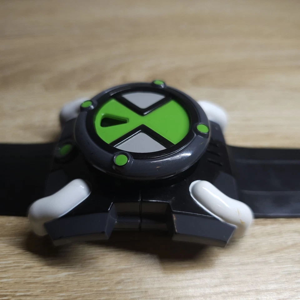 Ben 10 Omnitrix Bandai 2006 Original TESTED Light & Sound Cartoon Network - Image 2 of 4