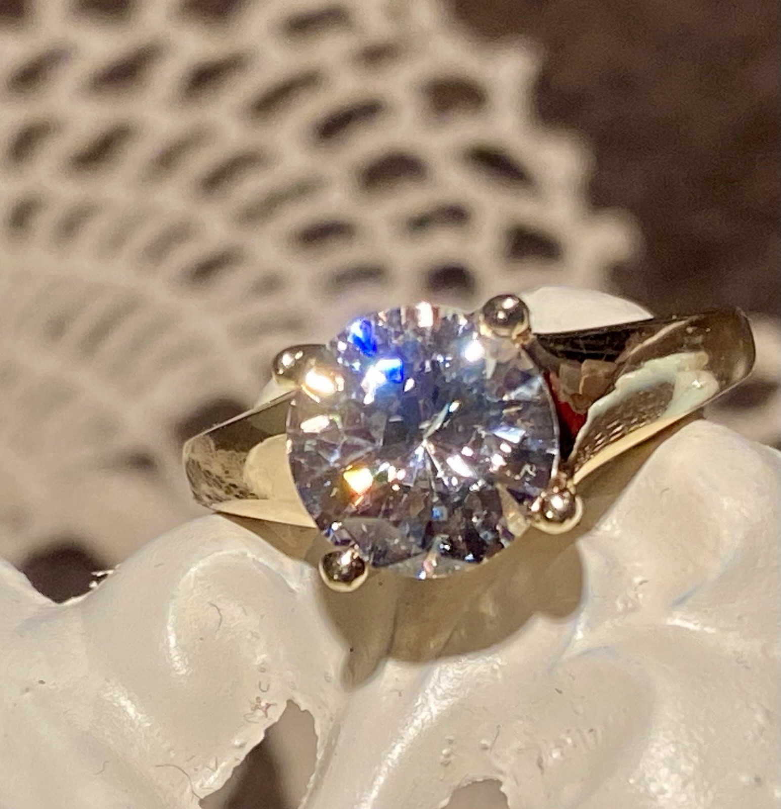 Solid 14k Yellow Gold Ring - image 2