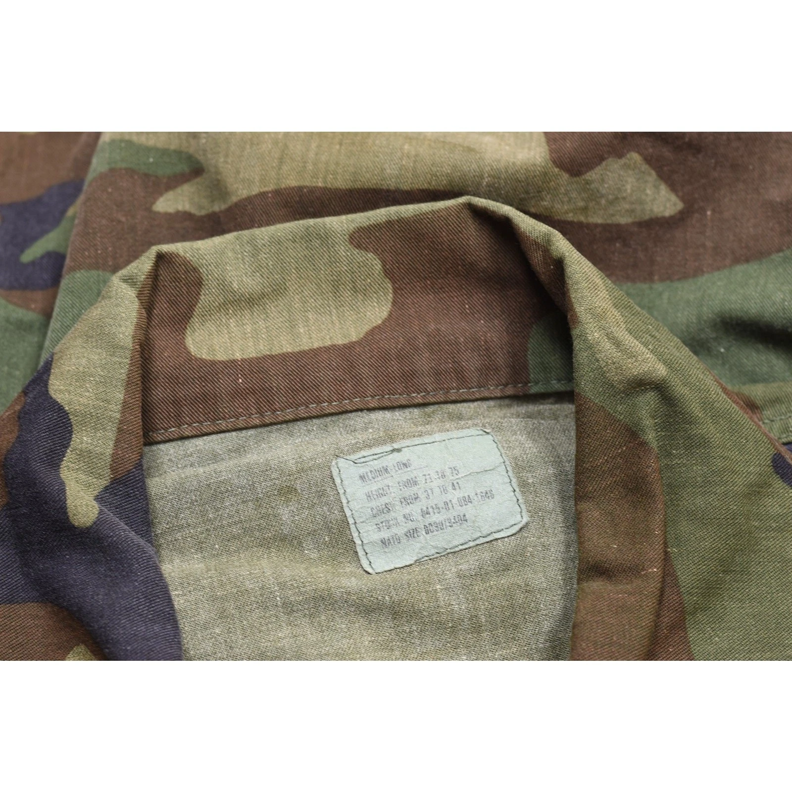 Vintage USMC Woodland Camo Combat Jacket Men's Size M-Regular - product detail image 2