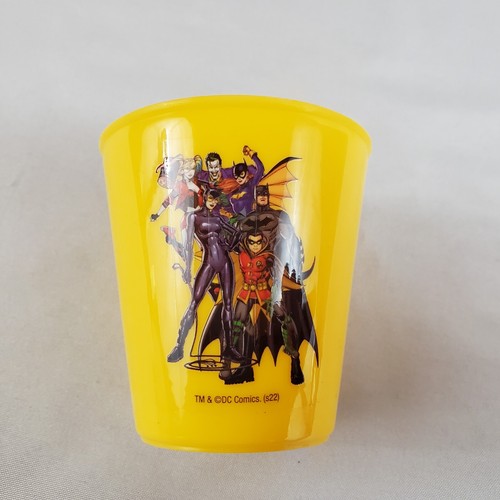 Batman Super Smile Set Yellow Toothbrush Holder & Cup DC Comics Bathroom Display - Picture 5 of 8