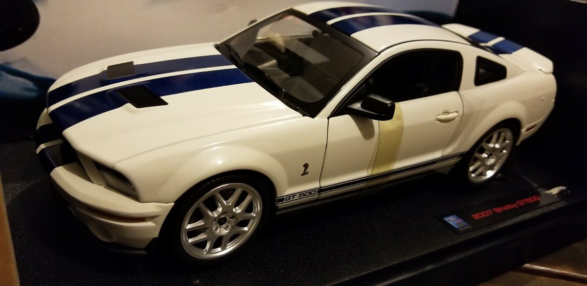 2007 Shelby GT500 1:18 Hot Wheels シェルビー 2007 Ford Mustang Shelby GT500 diecast model car 1:18 scale