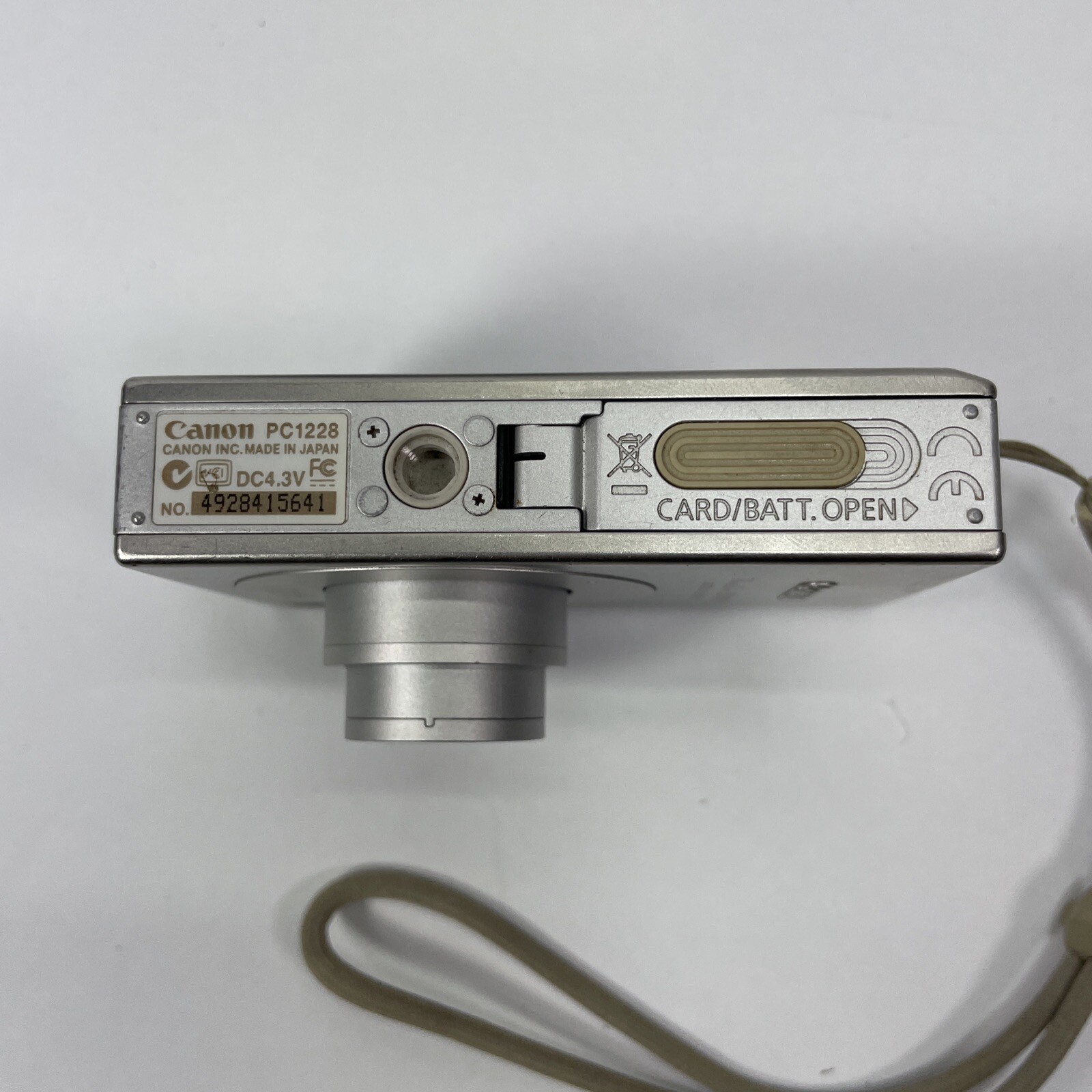 Canon PowerShot Digital ELPH SD1000 7.1MP Camera ONLY *NOT WORKING LENS