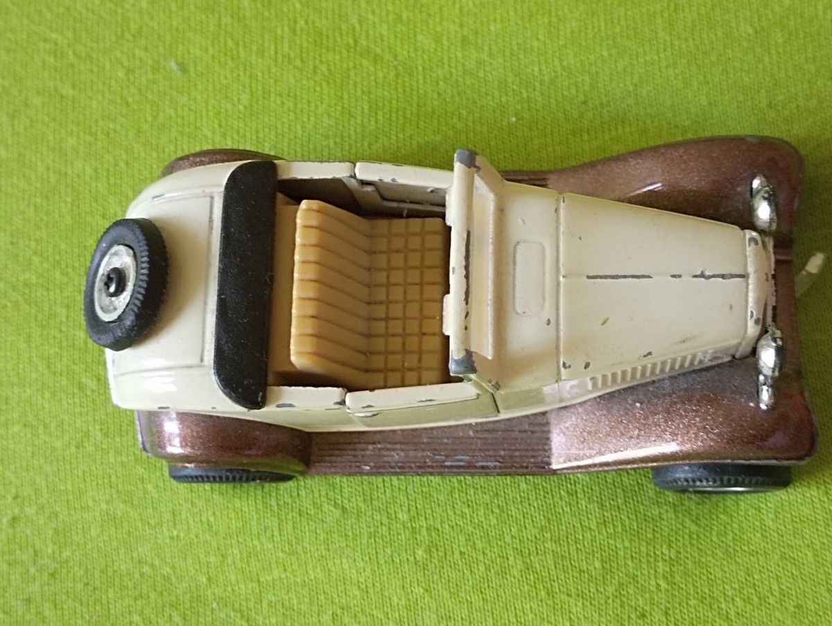 WELLY 98875 Ford Roadster Beige Diecast old tin toy car WELLY 98875 Ford Roadster Beige Diecast old tin toy car
