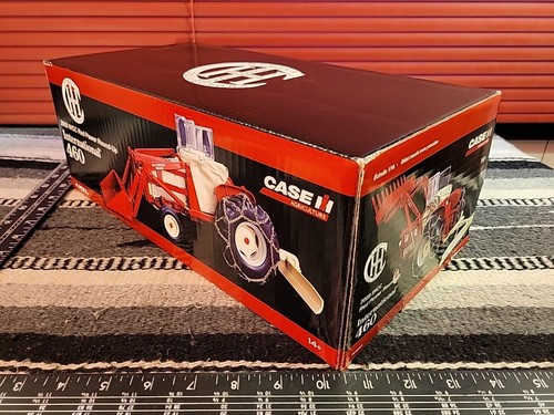 ERTL International 460 w/ Loader, Chains, Rear Blade & Heat Hoser, 1/16 Diecast - Picture 2 of 5
