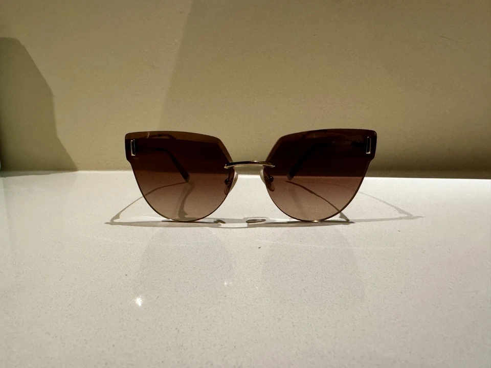 Gafas de sol para mujer TIFFANY & Co. DORADO MARRÓN degradadas TF3070 60213B  Foto 3 de 4