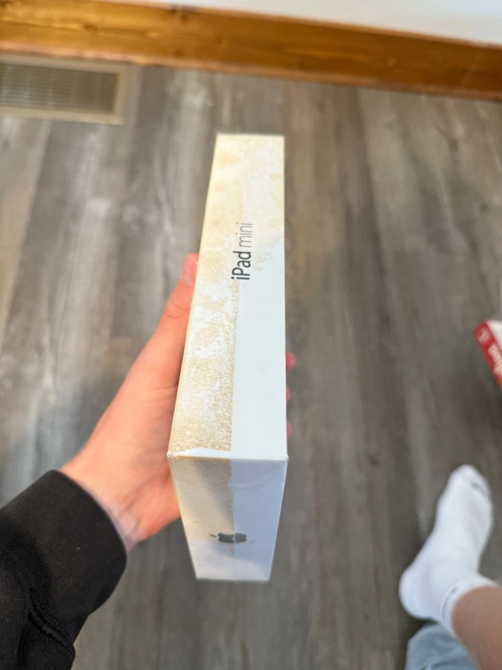 Faxtory SEALED Apple iPad Mini A1432 16GB Wi-Fi - Black MD528LL/A - Sealed  - Image 4 of 4