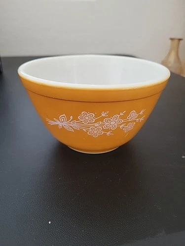 Vintage Pyrex Butterfly Gold Small Nesting Bowl 401, 750 ml C2H