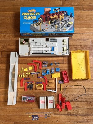 VINTAGE 1988 Hot Wheels Drive It Clean Car Wash No Car Near Complete