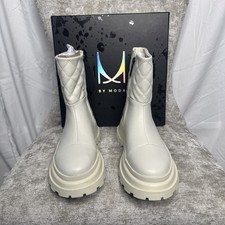 Image of Moda in Pelle Womens Peretti Cream Porvair Chunky Quilted Chain Boots Size 5 New