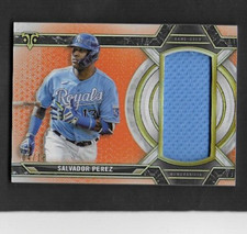 2021 Topps Triple Threads Single Jumbo Relic Salvador Perez, Royals, Amber 4/18