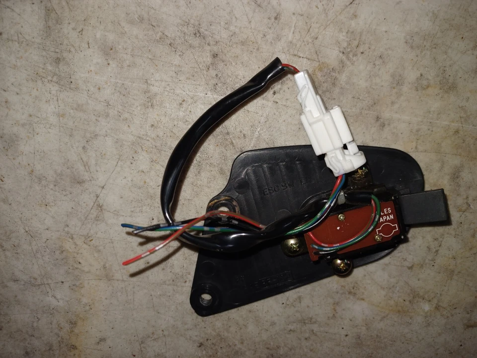 Interruptor de madera negro asiento delantero izquierdo conductor Infiniti Q45 94-96 Foto 3 de 4