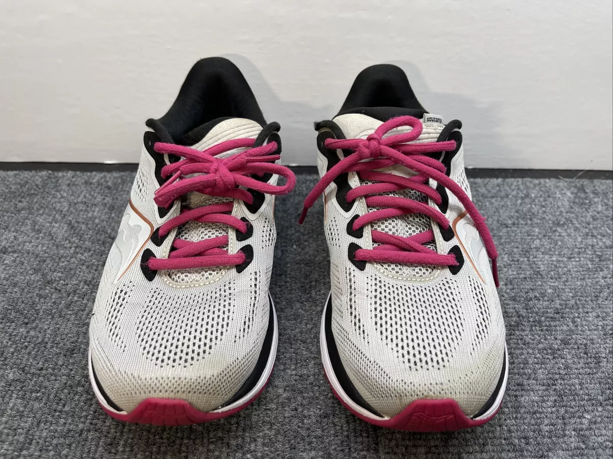 Saucony shoes top in pakistan