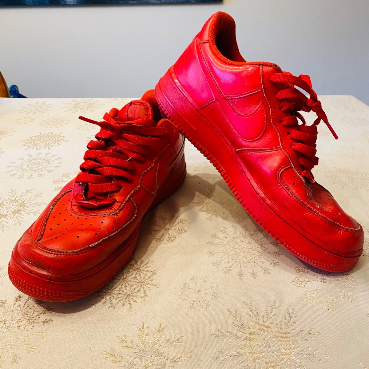 Nike Air Force Sneaker Athletic Shoe 1 Low LV8 Triple Red Nike Air Force Sneaker Athletic Shoe 1 Low LV8 Triple Red