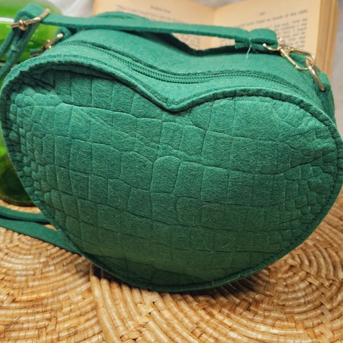 Emerald Green Fabric Mini Crocodile Embossed Heart Shape Purse Shoulder Bag Zip - Picture 3 of 11