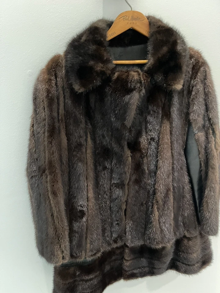 Dark Brown Female Women Real Fur Mink Coat Size Medium? Zipper  Leather Jacket - Image 4 of 4