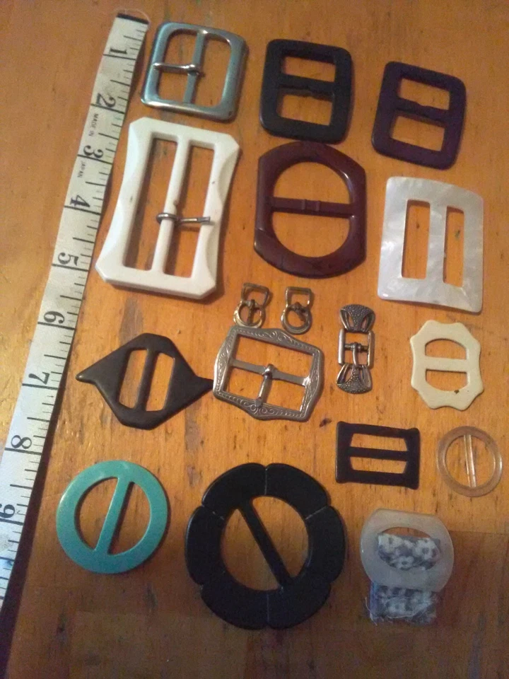 De colección Art Deco Mujer Cinturón Hebillas Celuloide/Plástico/Baquelita (LOTE MXD) Foto 2 de 4