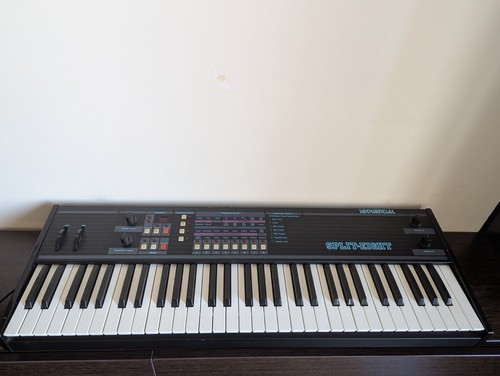 Sekwencyjny syntezator Split Eight Vintage