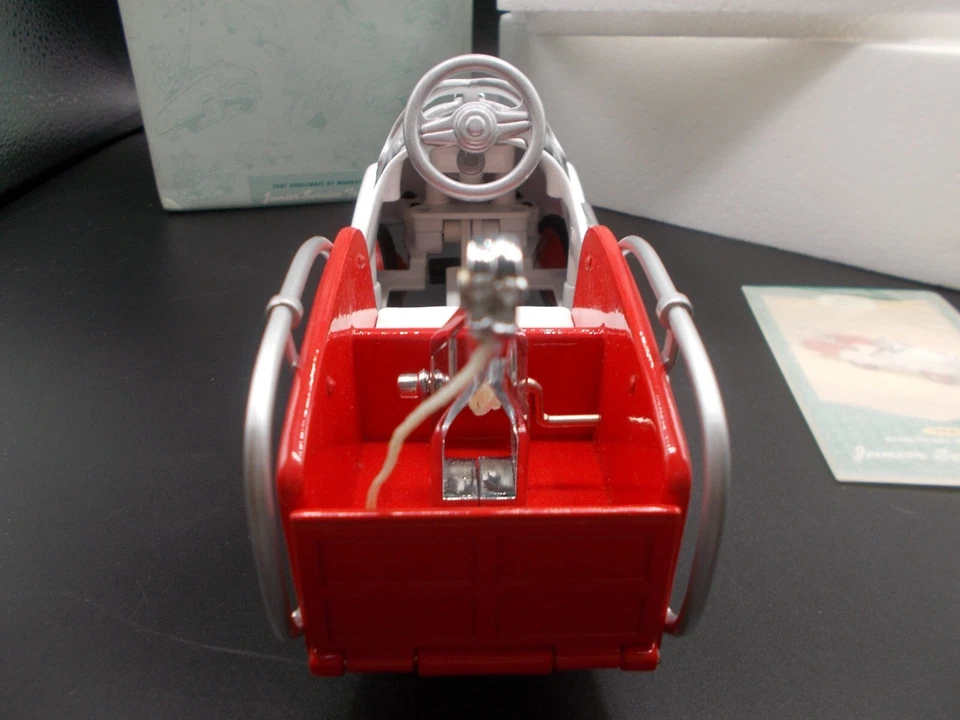 Hallmark Cards Inc.  Pedal Junior Service Truck 1996 Murray - Imagem 4 de 4