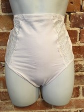 Rhonda Shear White Seamless Lace Trim Retro Style Brief Panty New